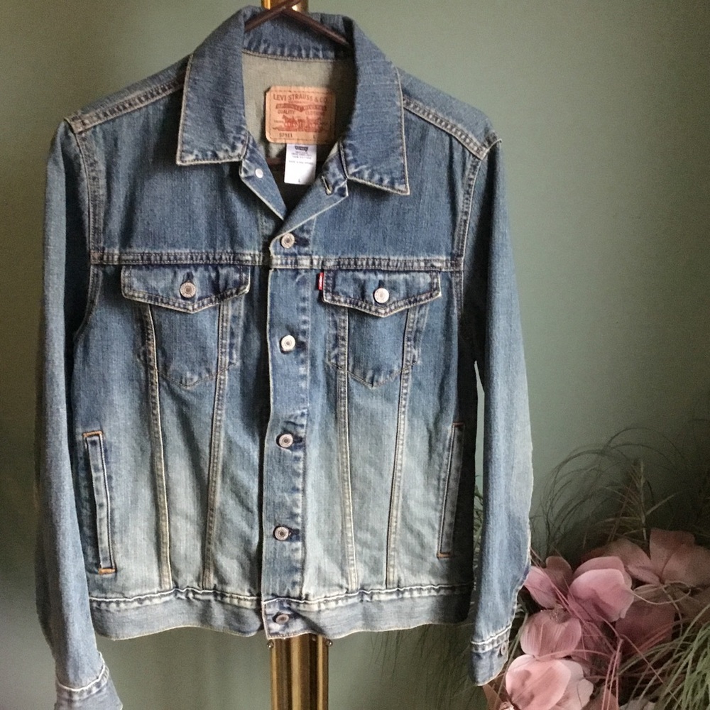 Ladies Classic Levi Strauss Denim Jacket - Size L - EUC